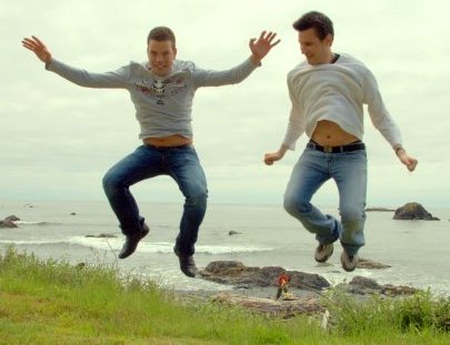 linkresearchtools.com superhero twins flying linkresearchtools.com superhero twins flying